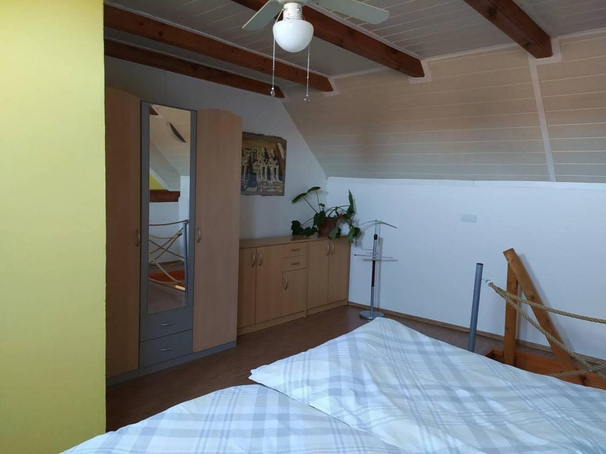 Apartmán Apartmán na statku Klec Exteriér fotografie