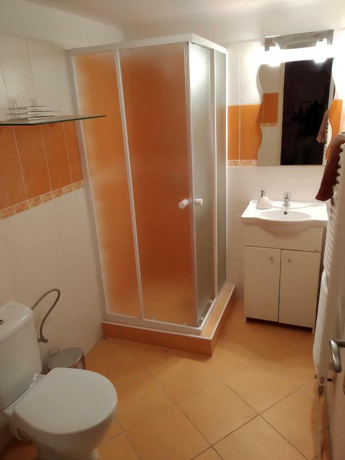 Apartmán Apartmán na statku Klec Exteriér fotografie